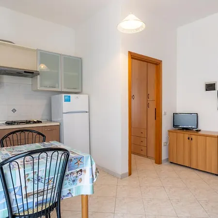 מלון דירות Beach Suite Hotel