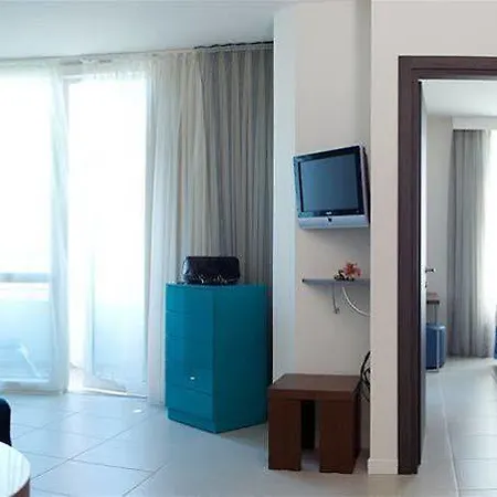 Beach Suite Hotel 3*