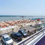 Beach Suite Hotel