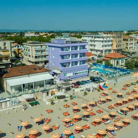 Beach Suite Hotel 3*